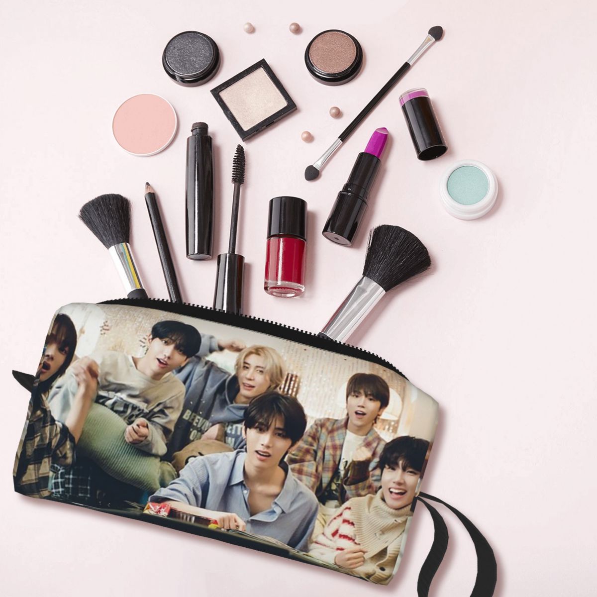 Kosmetyczka Boy Next Door KPOP – Women Bags Next recenzja i cena