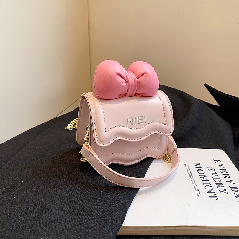 Urocza torebka crossbody z kok – Mini Purse Chain recenzja i cena