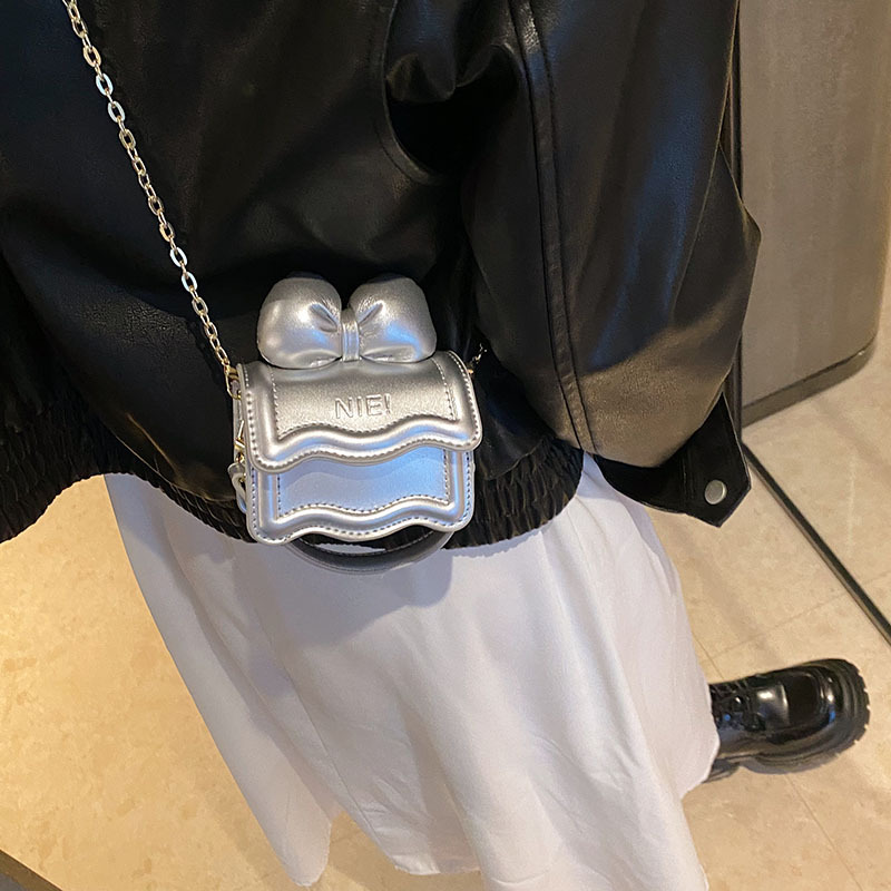 Urocza torebka crossbody z kok – Mini Purse Chain recenzja i cena