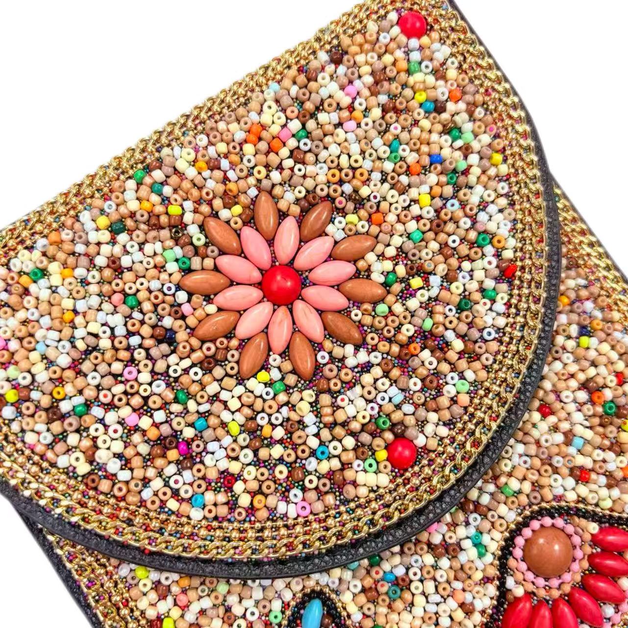 Torebka na telefon z koralikam – Women X Bags recenzja i cena