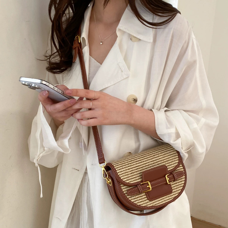 Mini torebki typu saddle bag w – Saddle Bag Leather recenzja i cena